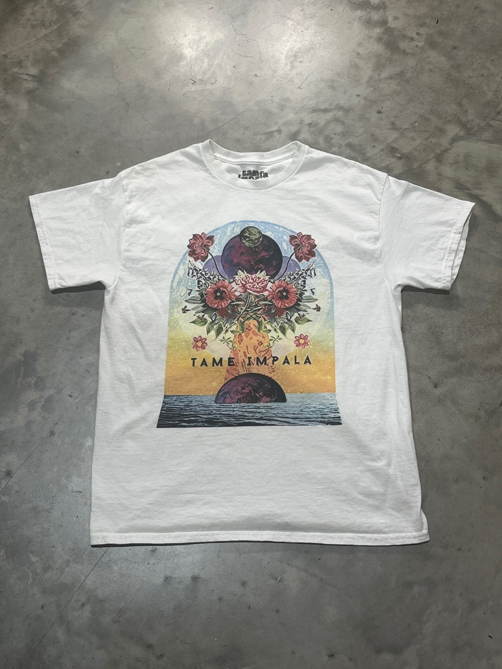 Tame Impala Preowned Large T-shirt