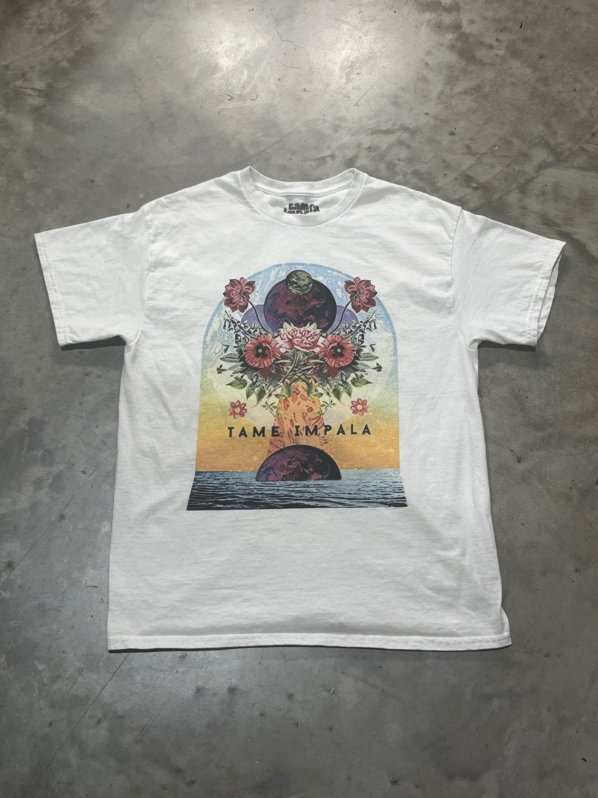 Tame Impala Preowned Large T-shirt