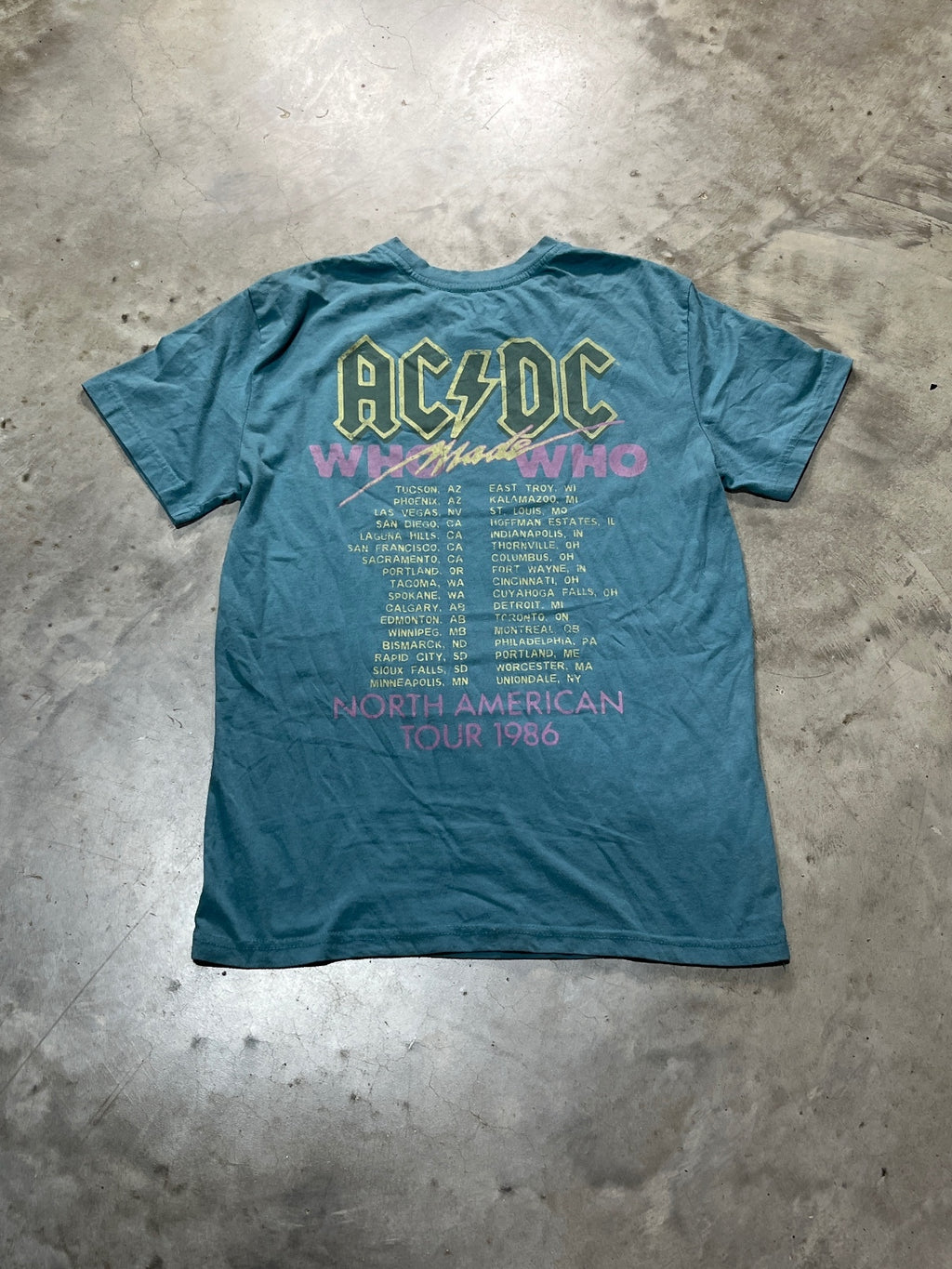 ACDC Preowned Large T-shirt