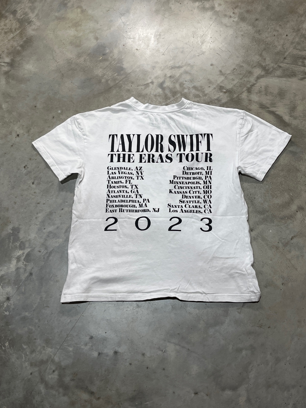 Taylor Swift Preowned Small T-shirt