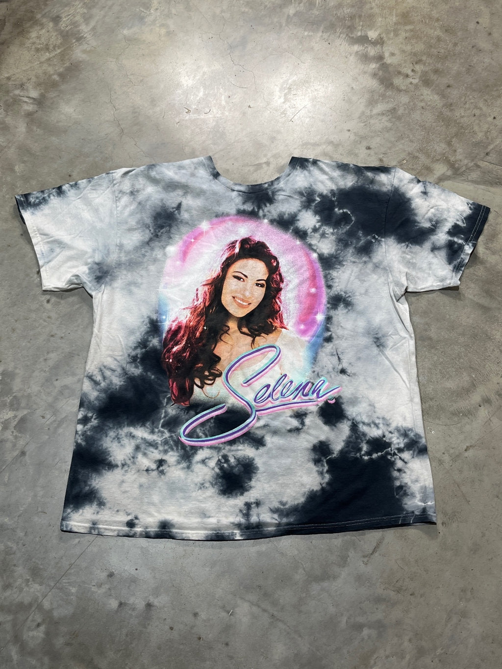 Selena Preowned XL Tie Dye T-shirt