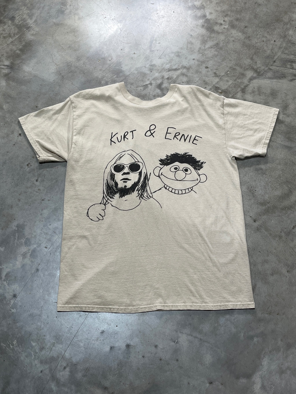 Kurt And Ernie Kurt Cobain Muppets Preowned Large T-shirt