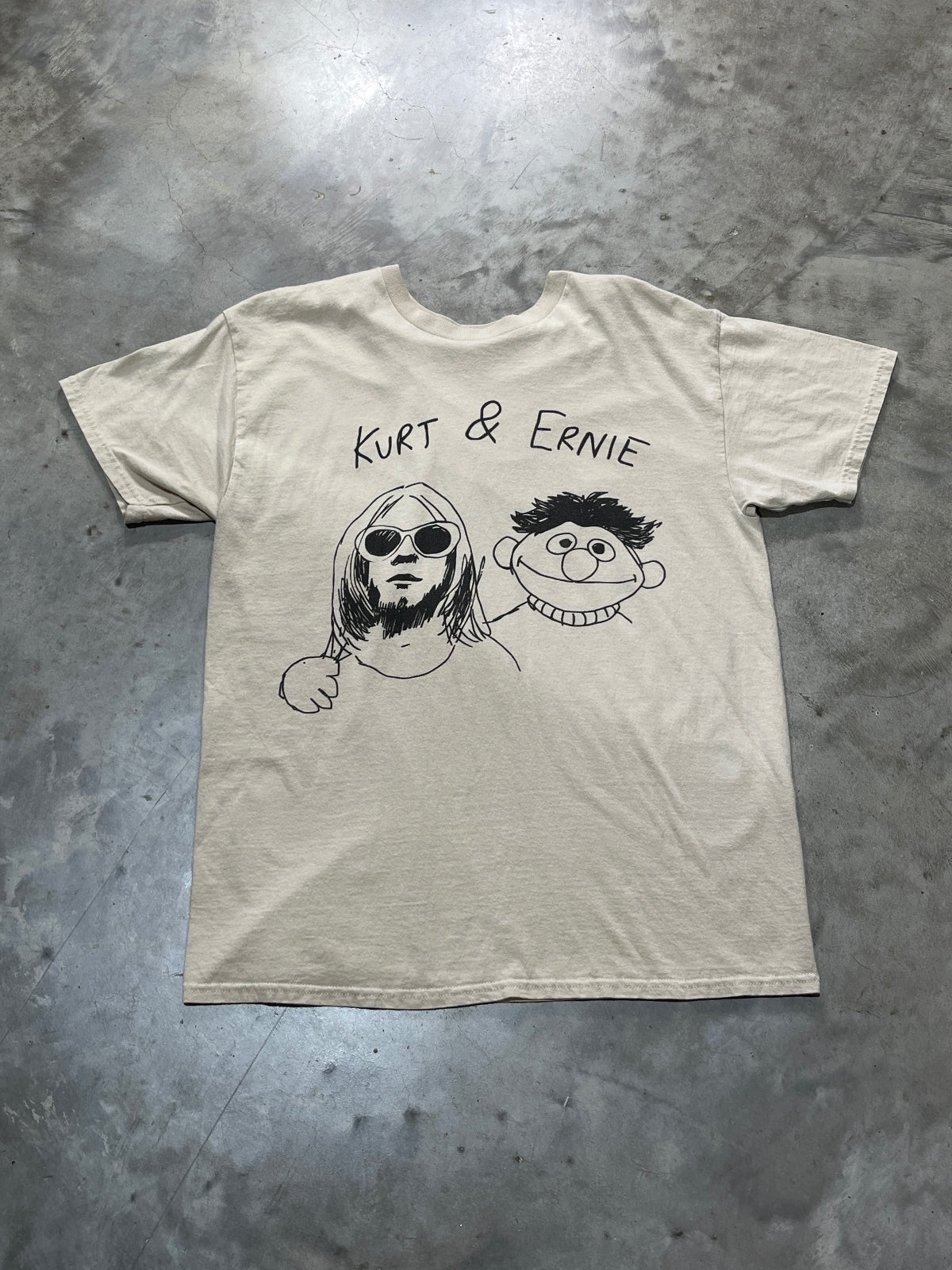 Kurt And Ernie Kurt Cobain Muppets Preowned Large T-shirt