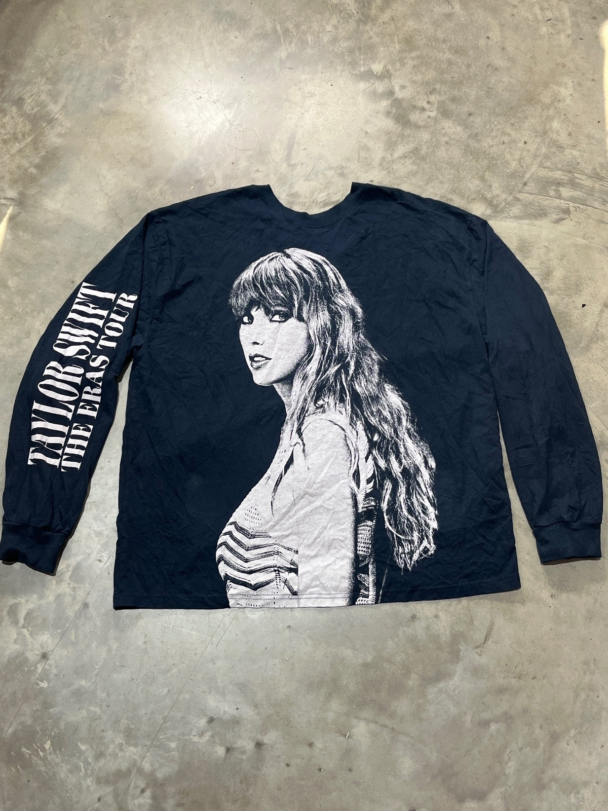 Taylor Swift Preowned XL Longsleeve Sleeve T-shirt