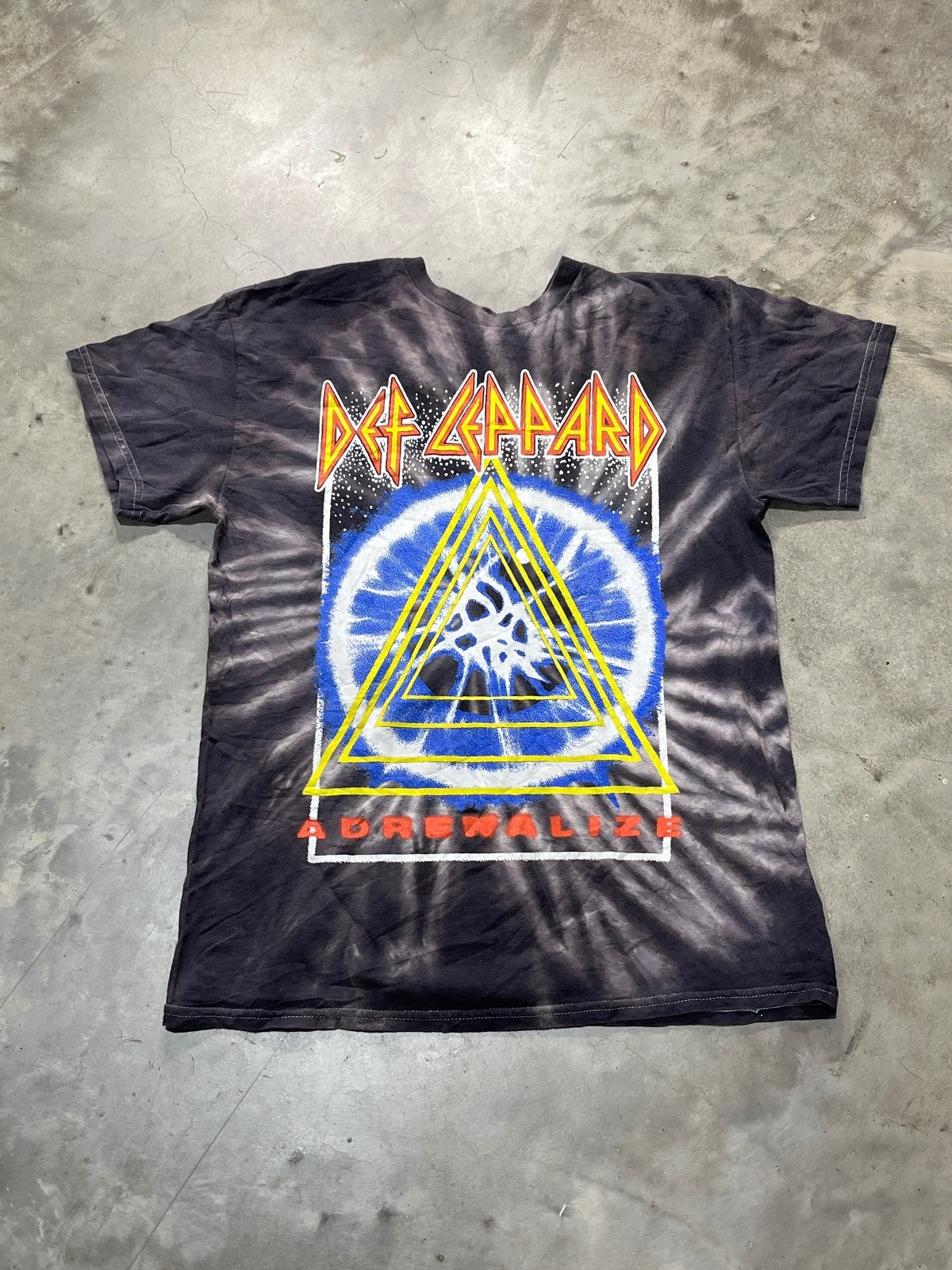 Def Leppard Preowned Medium Tie Dye T-shirt