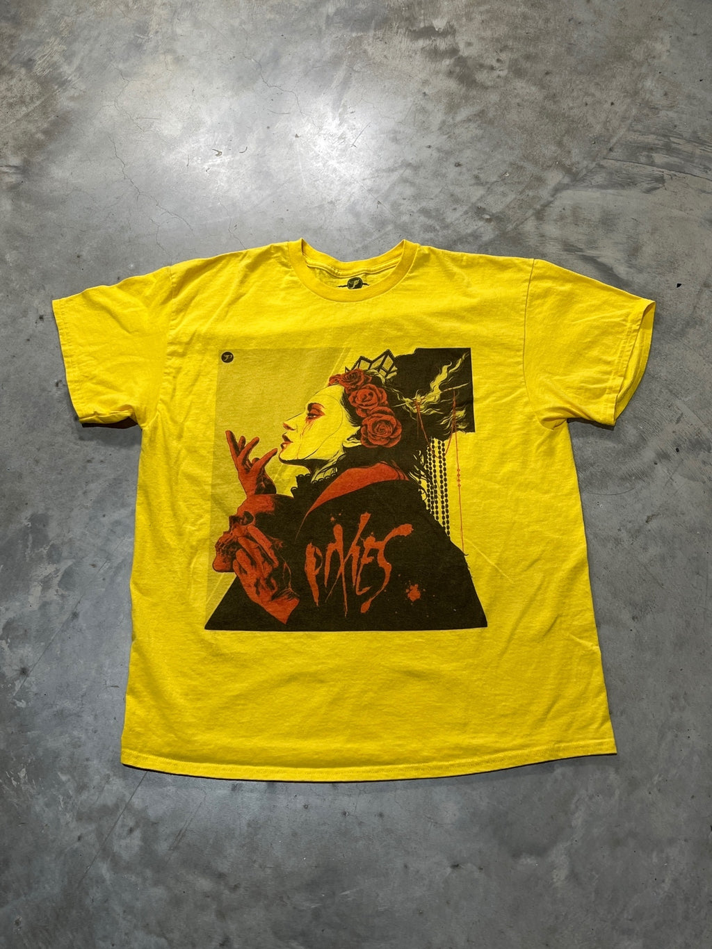 Pixies Preowned XL T-shirt