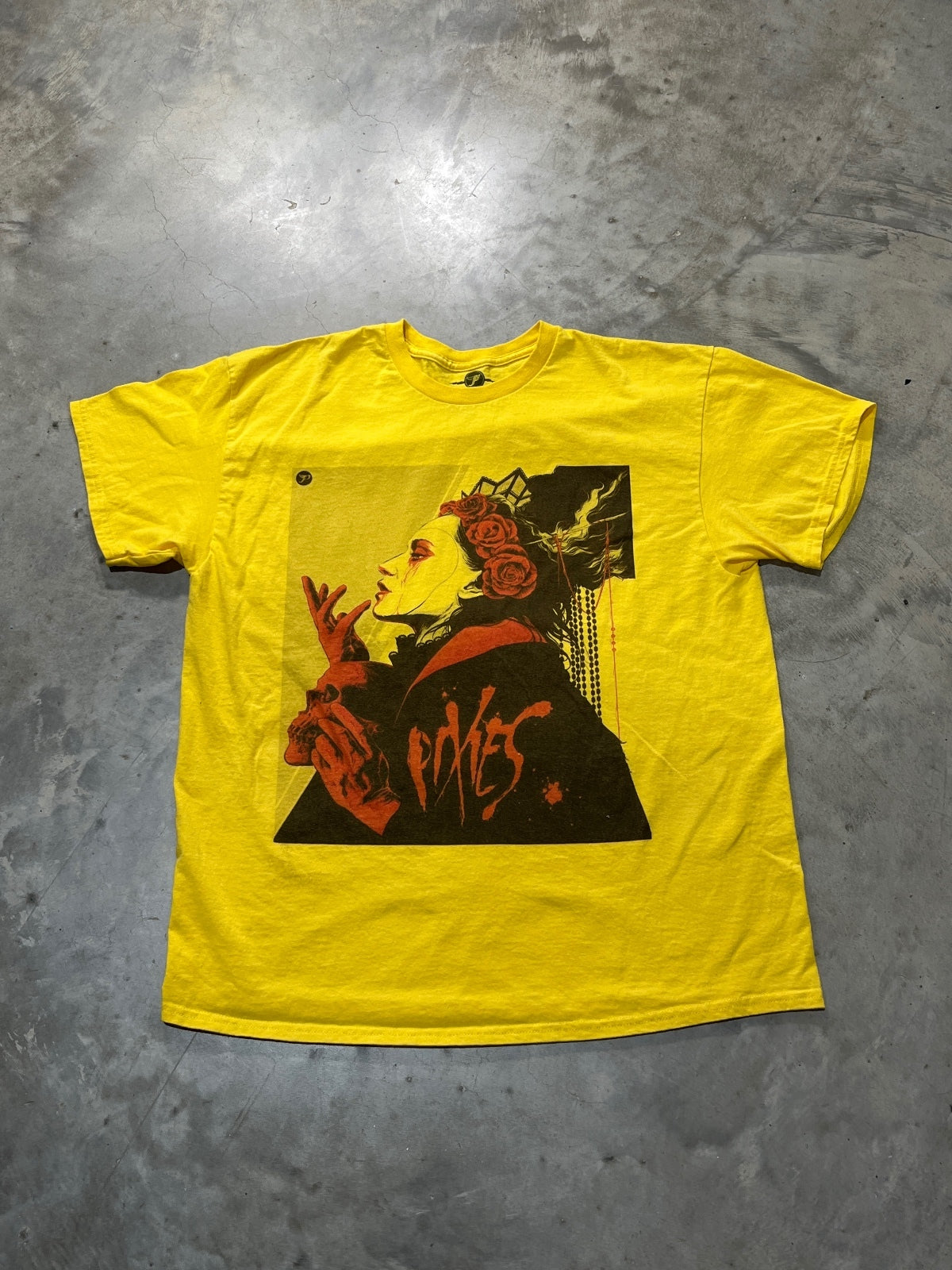 Pixies Preowned XL T-shirt