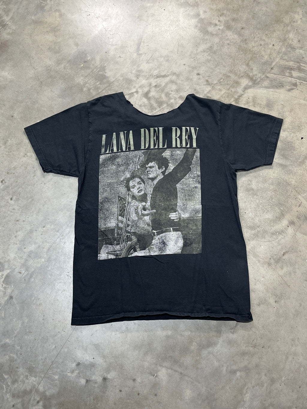 Lana Del Rey Preowned Medium Cropped Neckline T-shirt