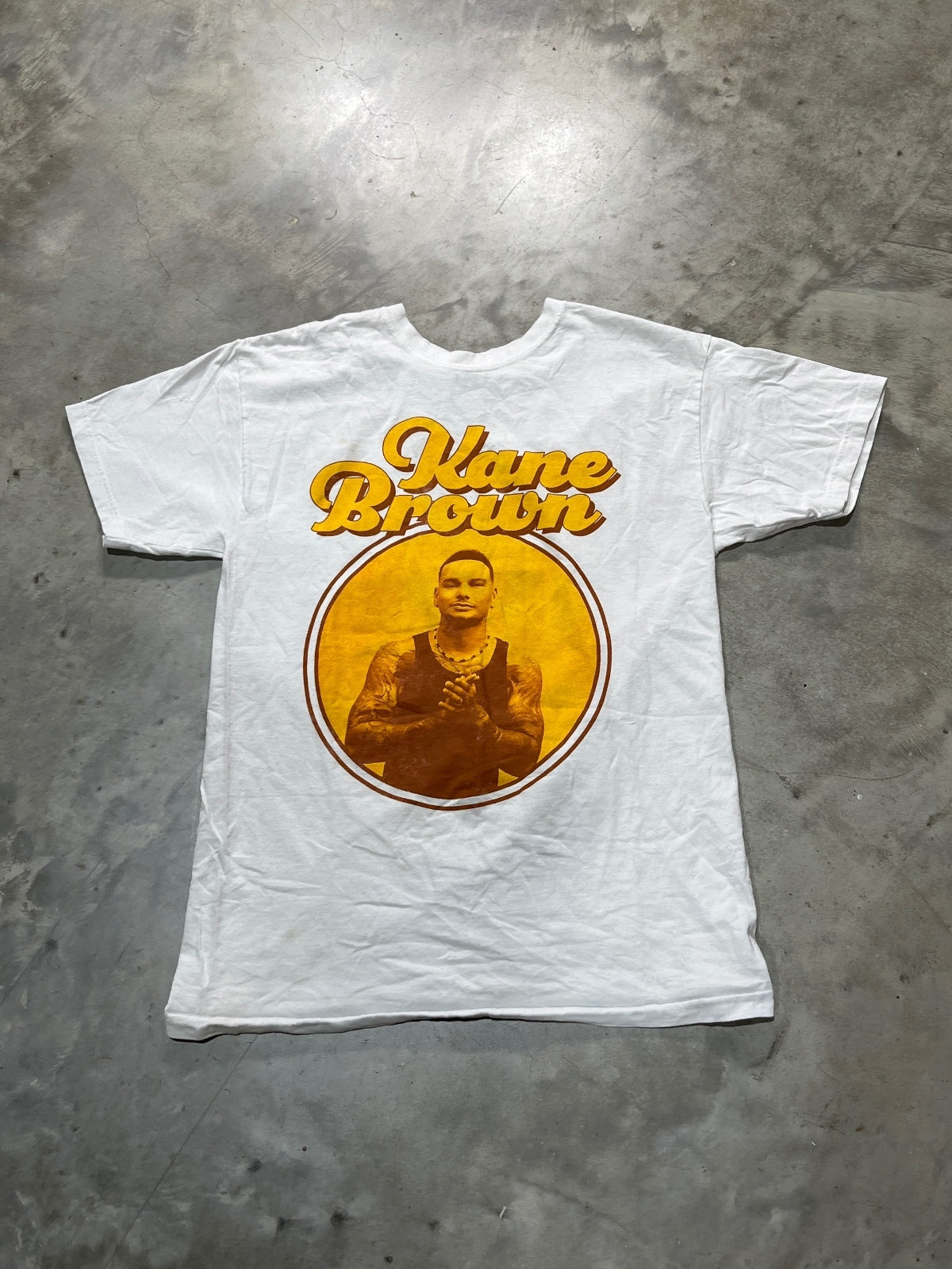 Kane Brown Preowned Medium T-shirt