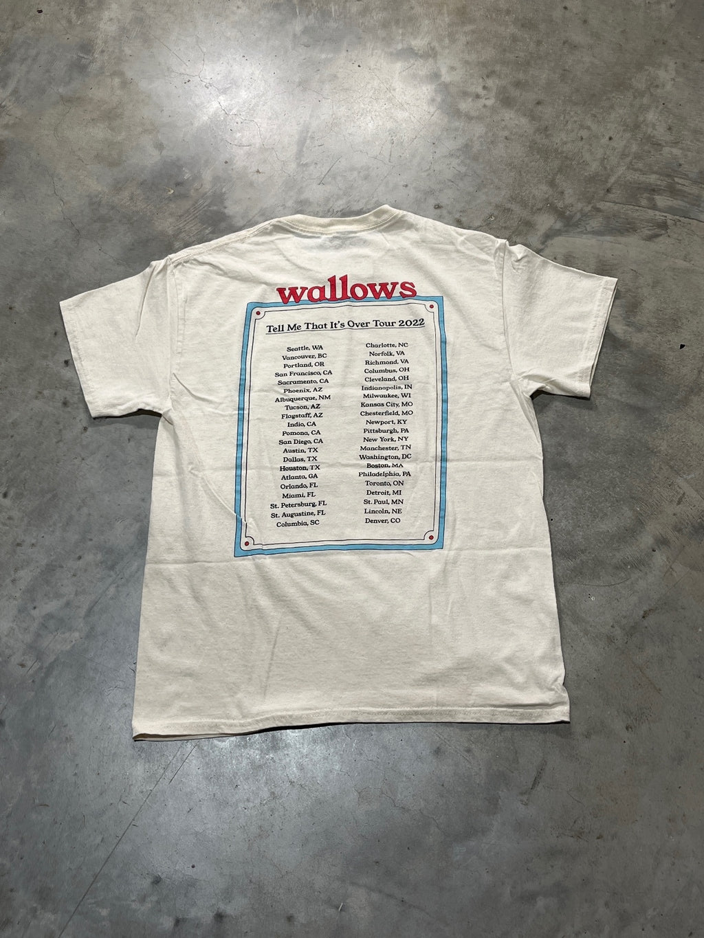 Wallows Preowned Medium T-shirt