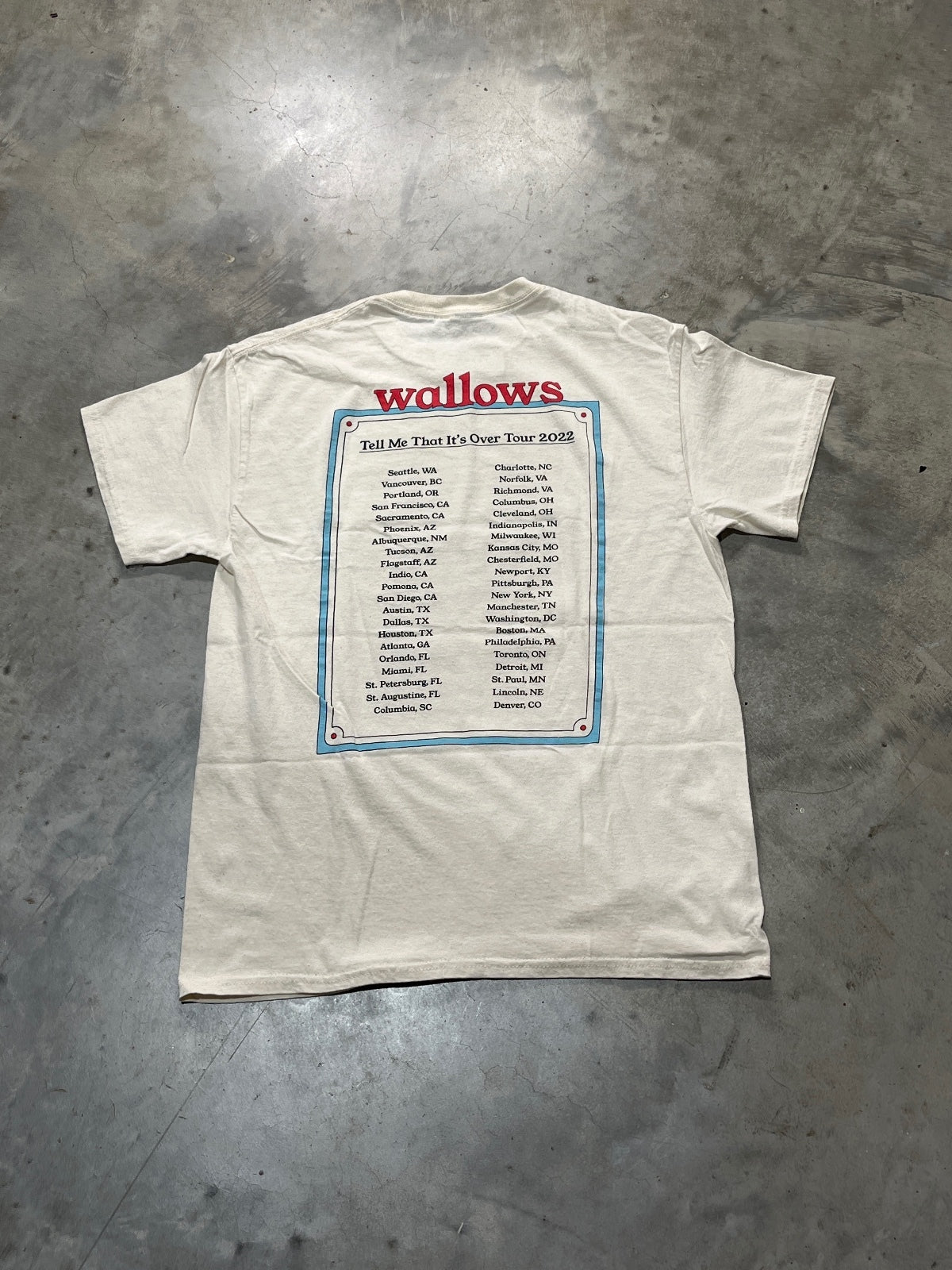 Wallows Preowned Medium T-shirt
