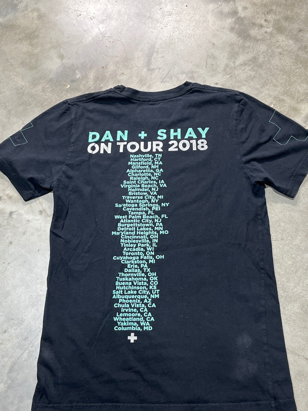Dan + Shay Preowned Small T-shirt