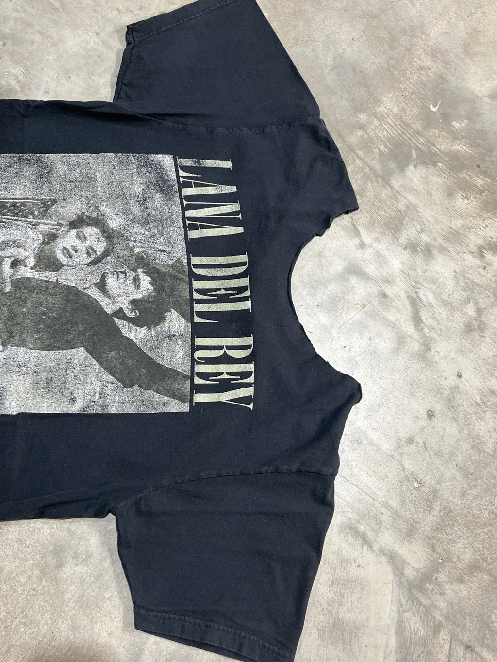 Lana Del Rey Preowned Medium Cropped Neckline T-shirt