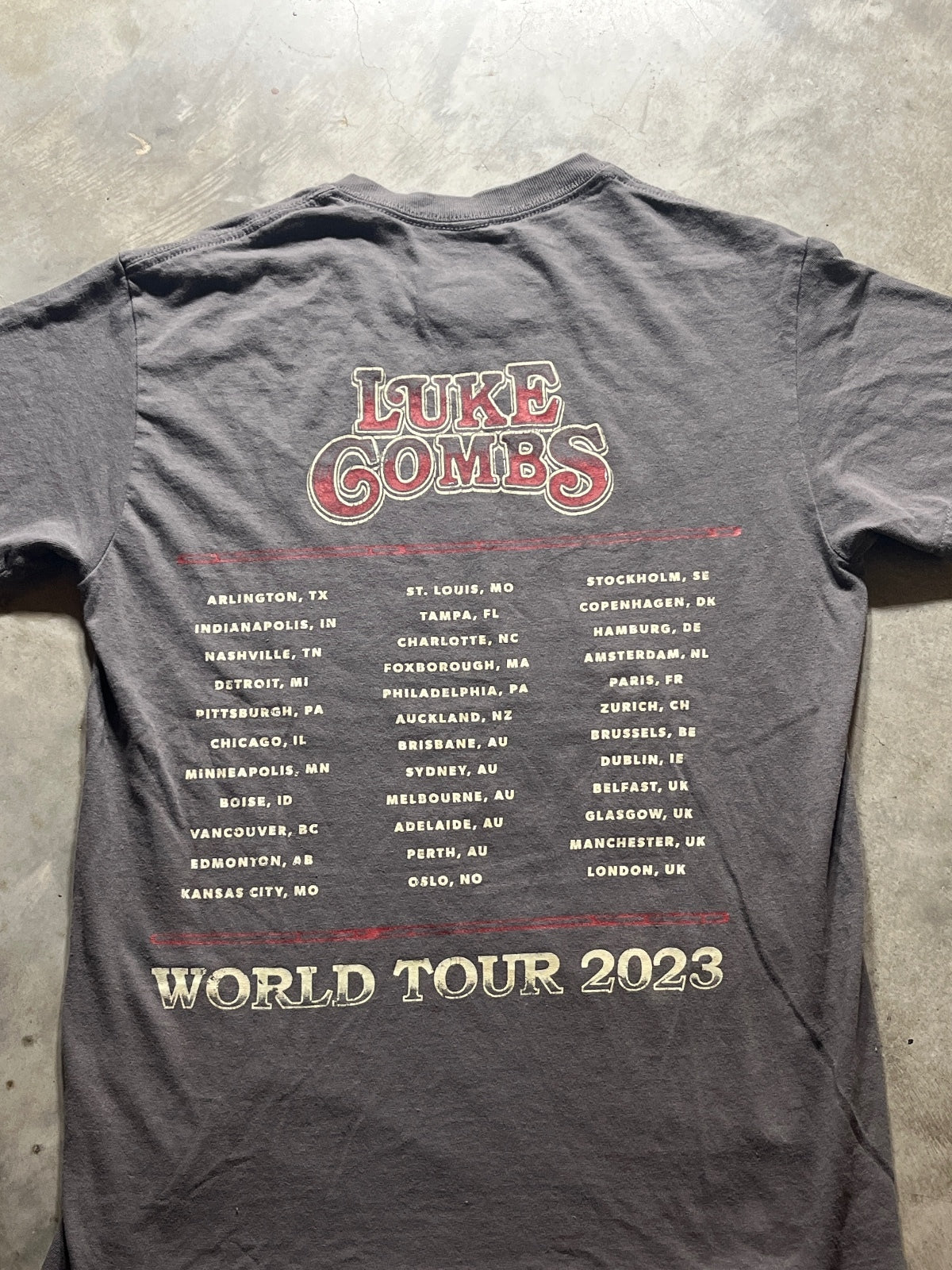 Luke Combs Preowned Small T-shirt