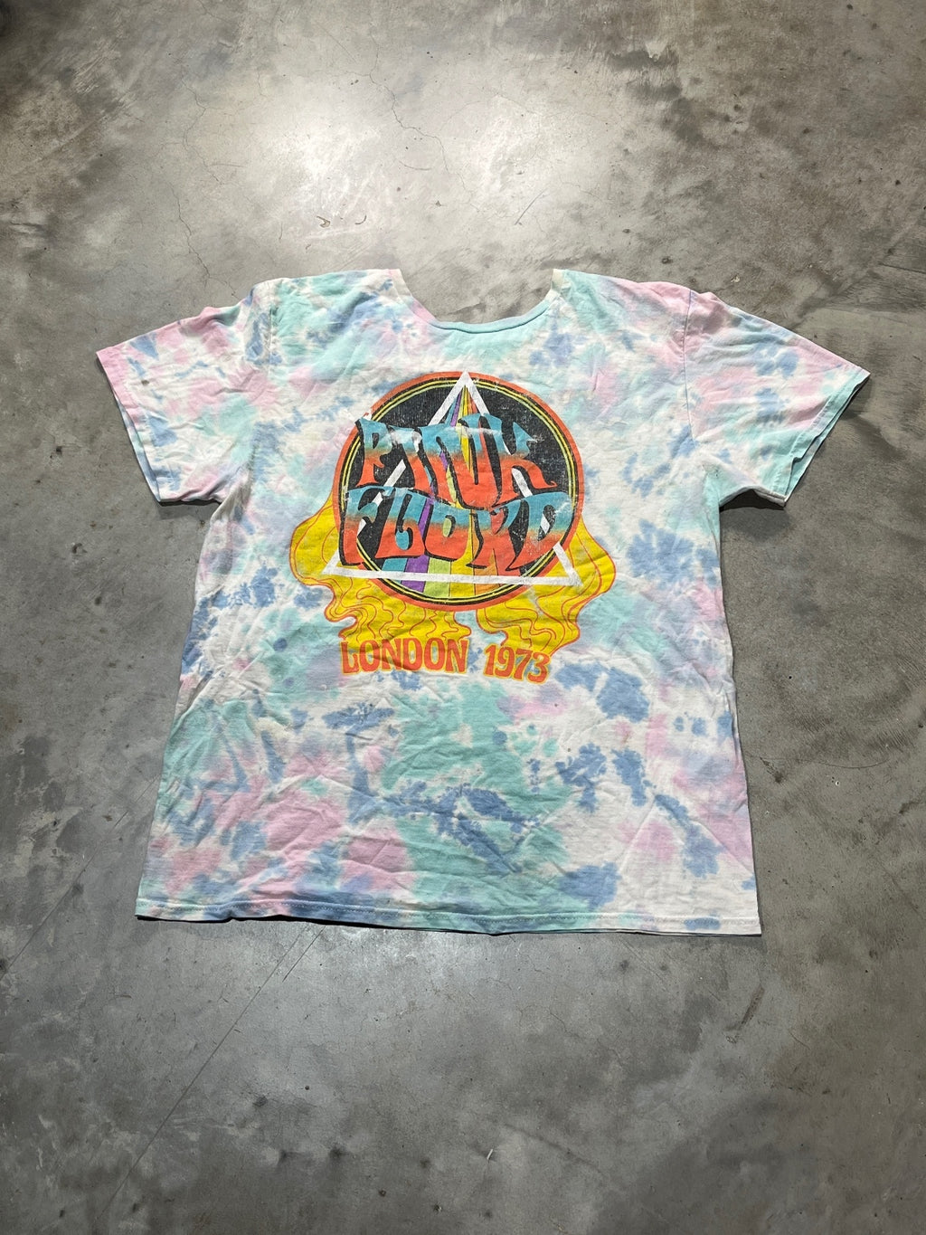 Pink Floyd Preowned Large Tie Dye T-shirt