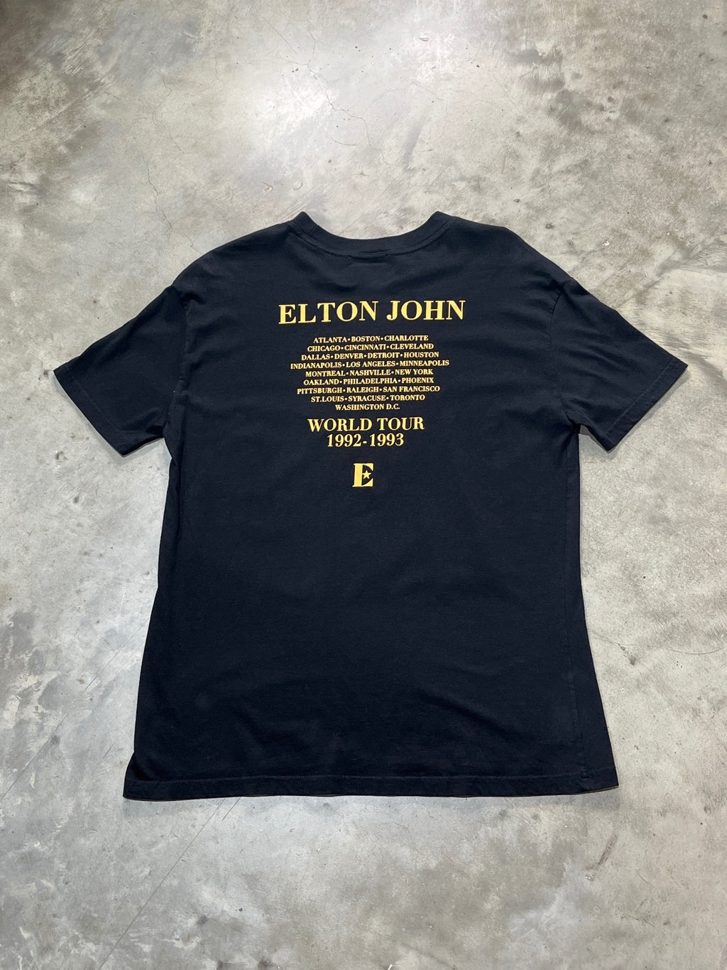 Elton John Preowned Medium T-shirt