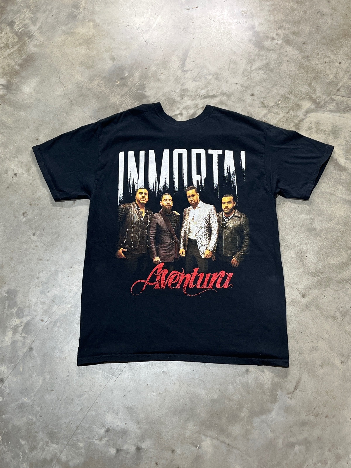 Aventura Preowned Medium T-shirt