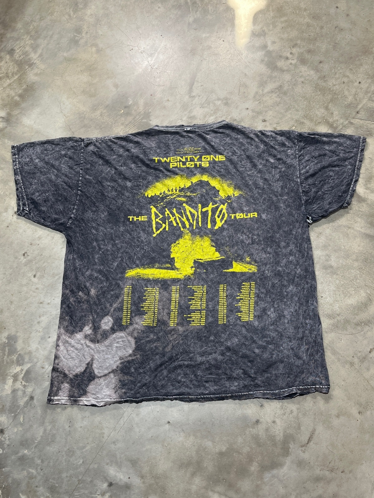 Twenty One Pilots Preowned XL Tie Dye T-shirt
