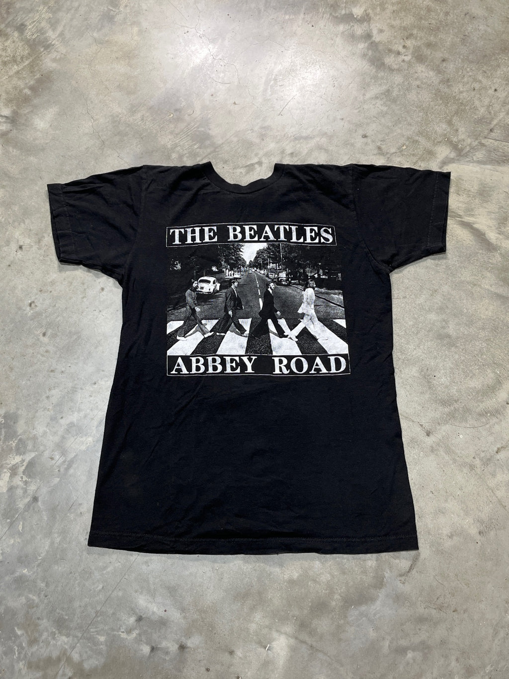 The Beatles Preowned Medium T-shirt