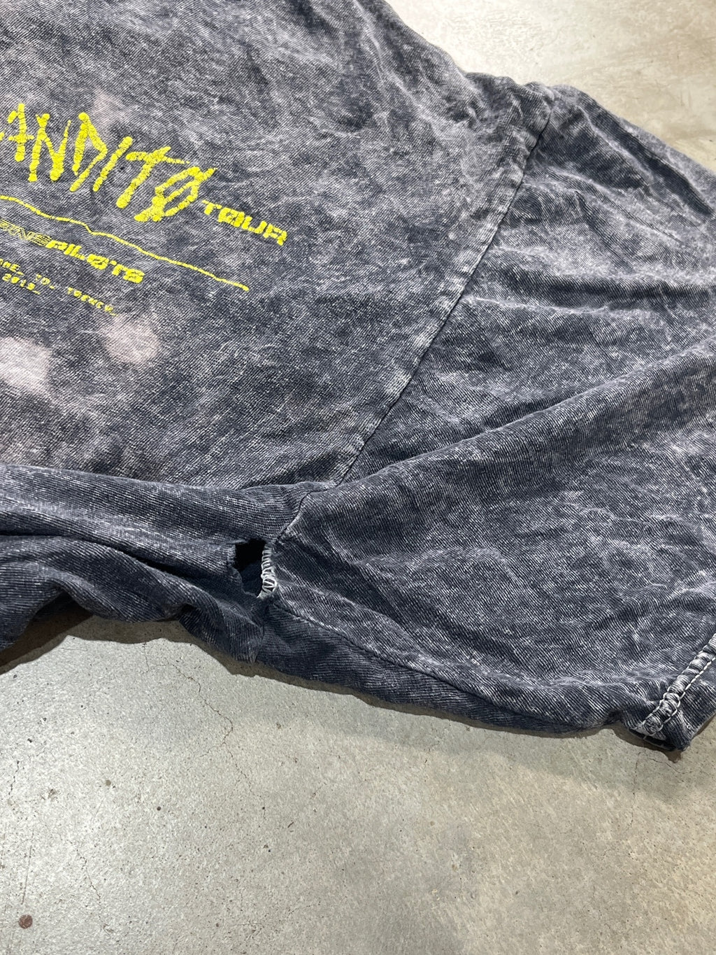 Twenty One Pilots Preowned XL Tie Dye T-shirt