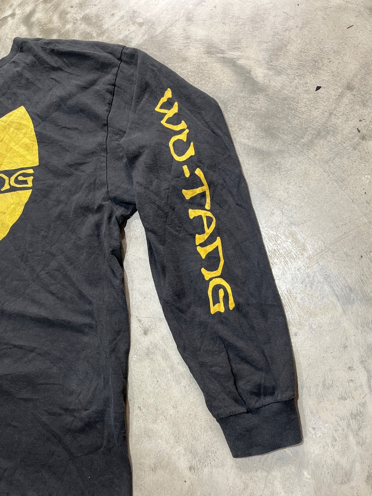 Wu-Tang Preowned XL Long Sleeve T-shirt