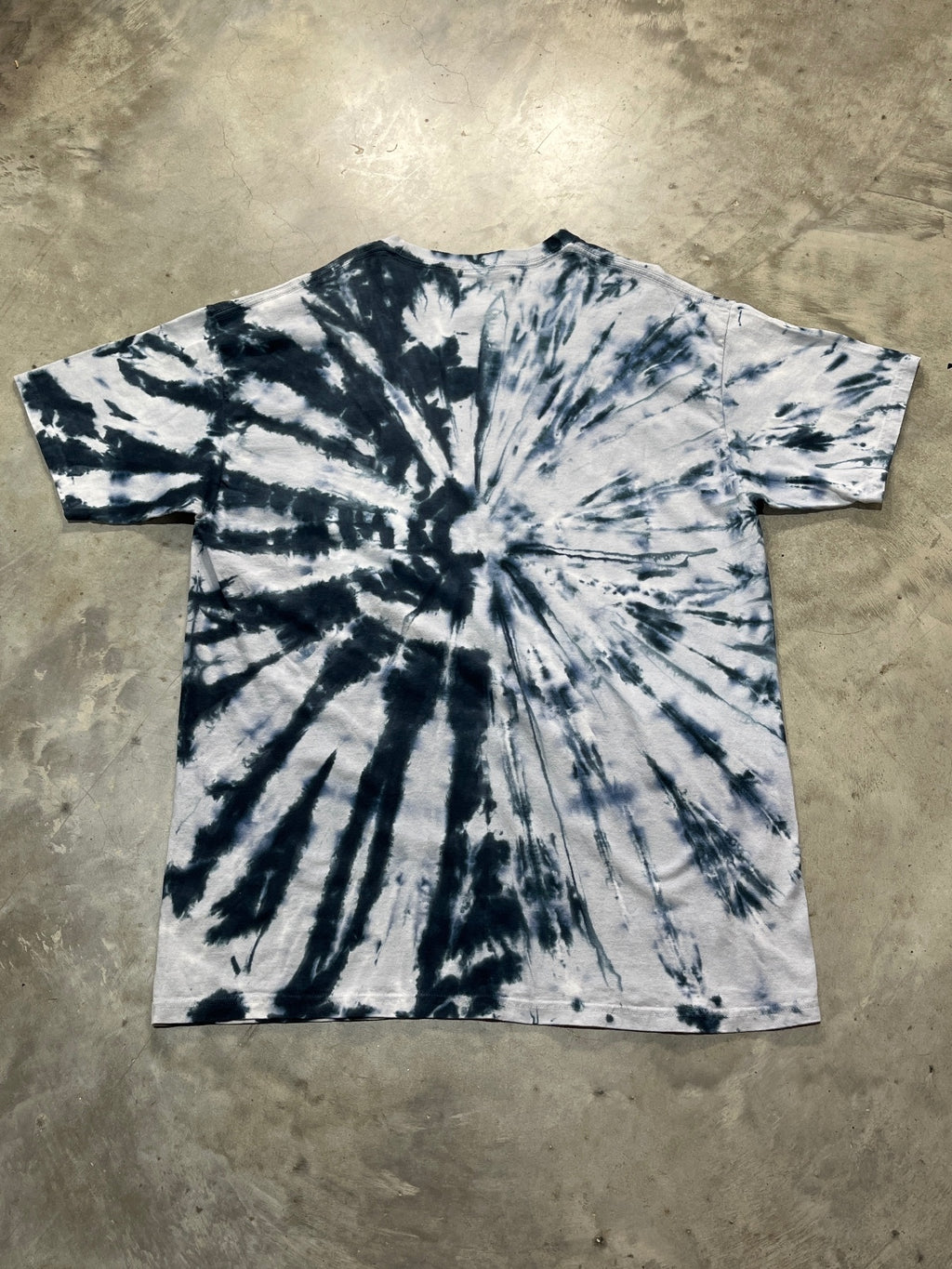 KISS Preowned 2XL Tie Dye T-shirt