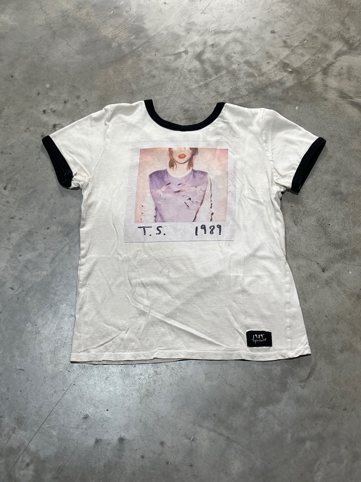 Taylor Swift Preowned Medium Ringer T-shirt