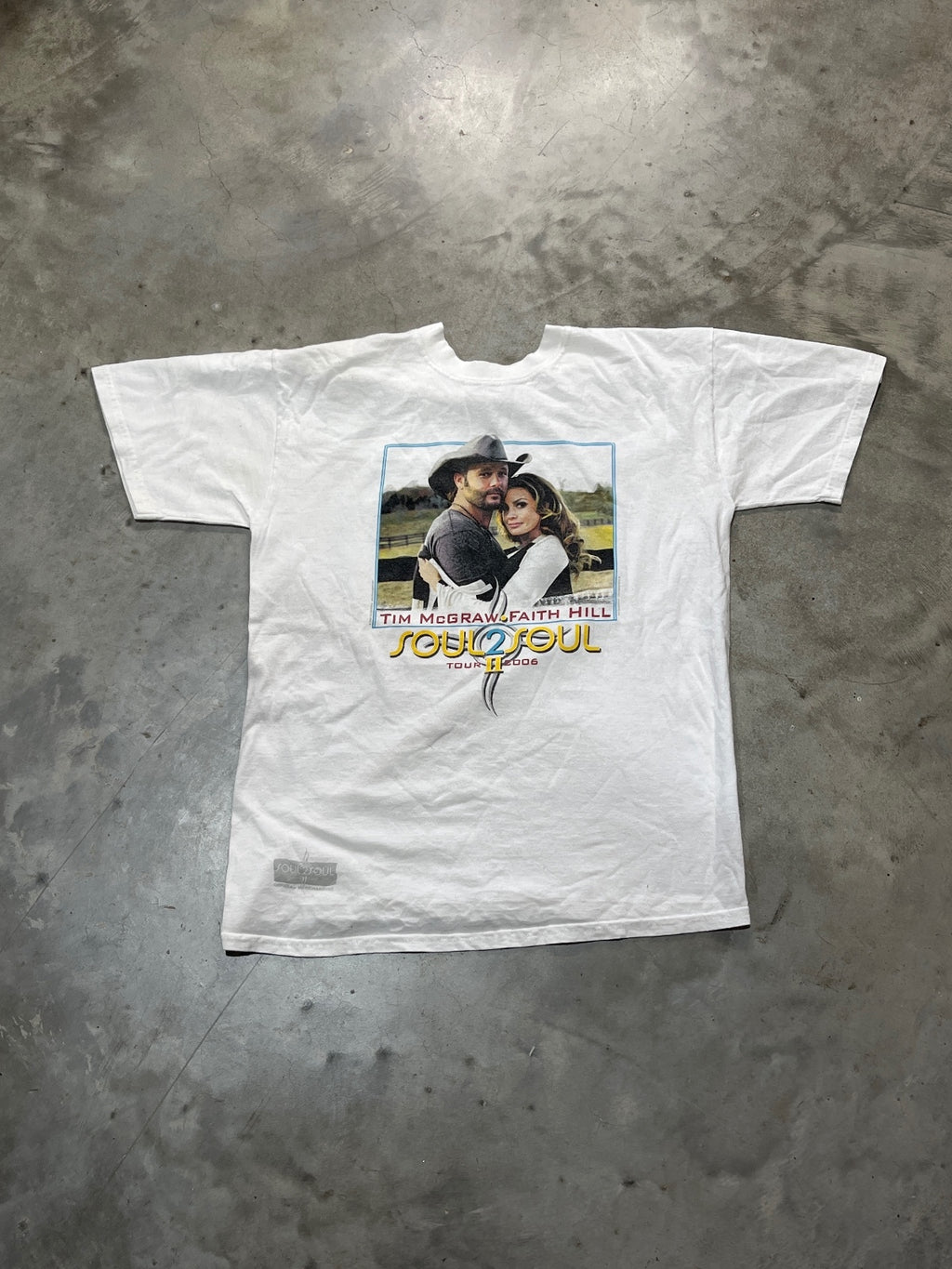 Tim McGraw & Faith Hill Preowned Medium T-shirt