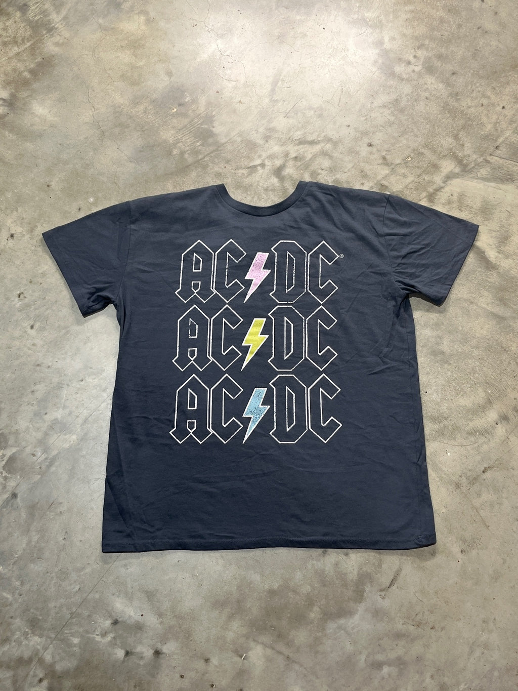 ACDC Preowned Large T-shirt