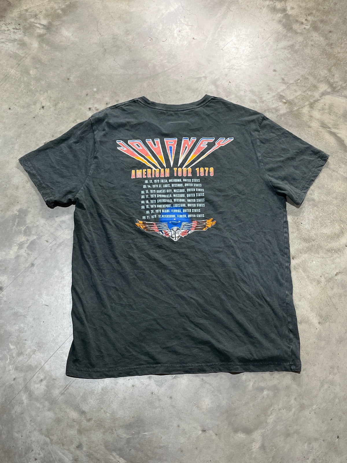 Journey Preowned Large T-shirt