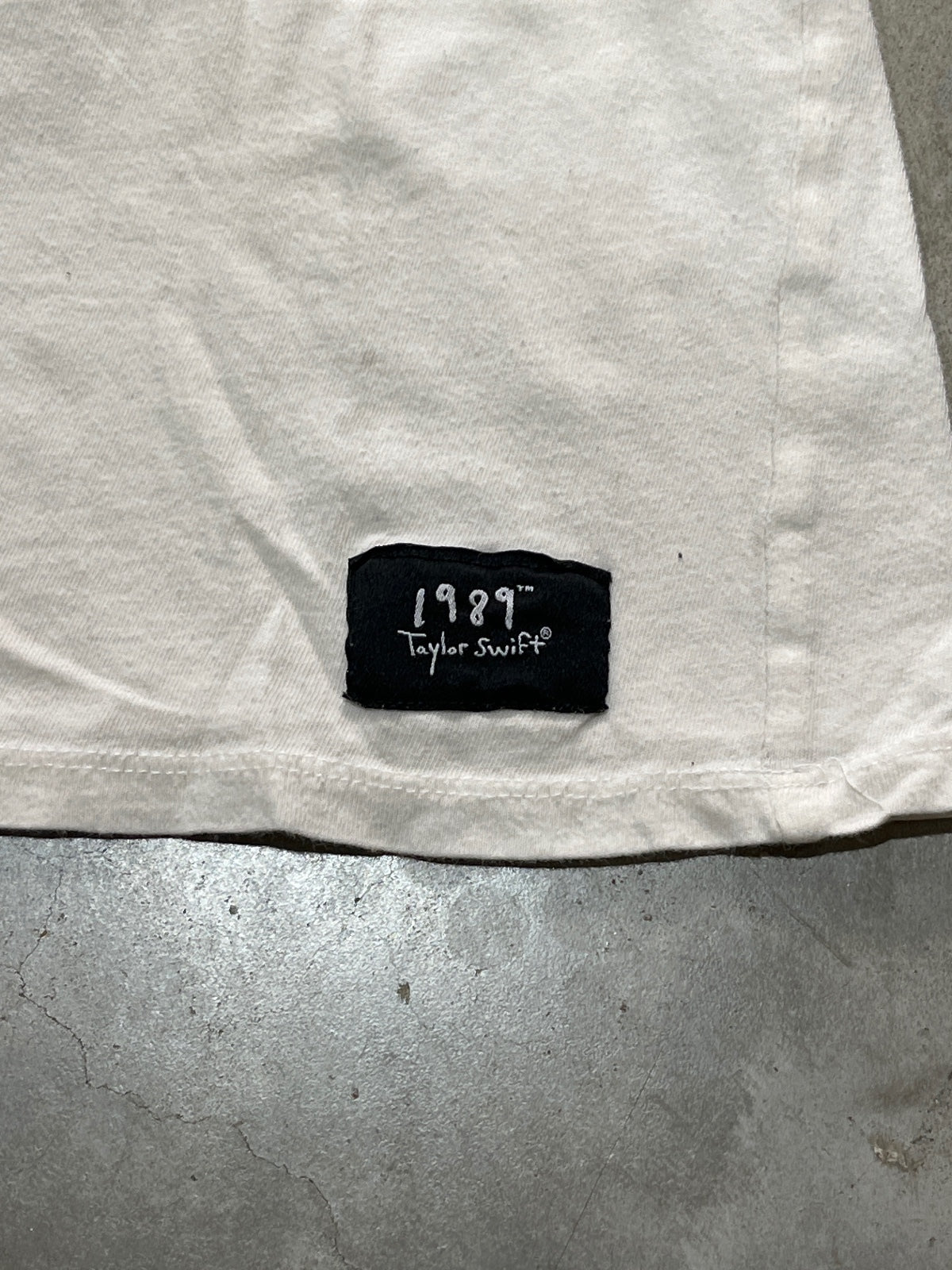 Taylor Swift Preowned Medium Ringer T-shirt