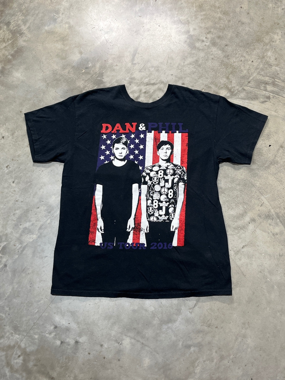 Dan & Phil Preowned Large T-shirt