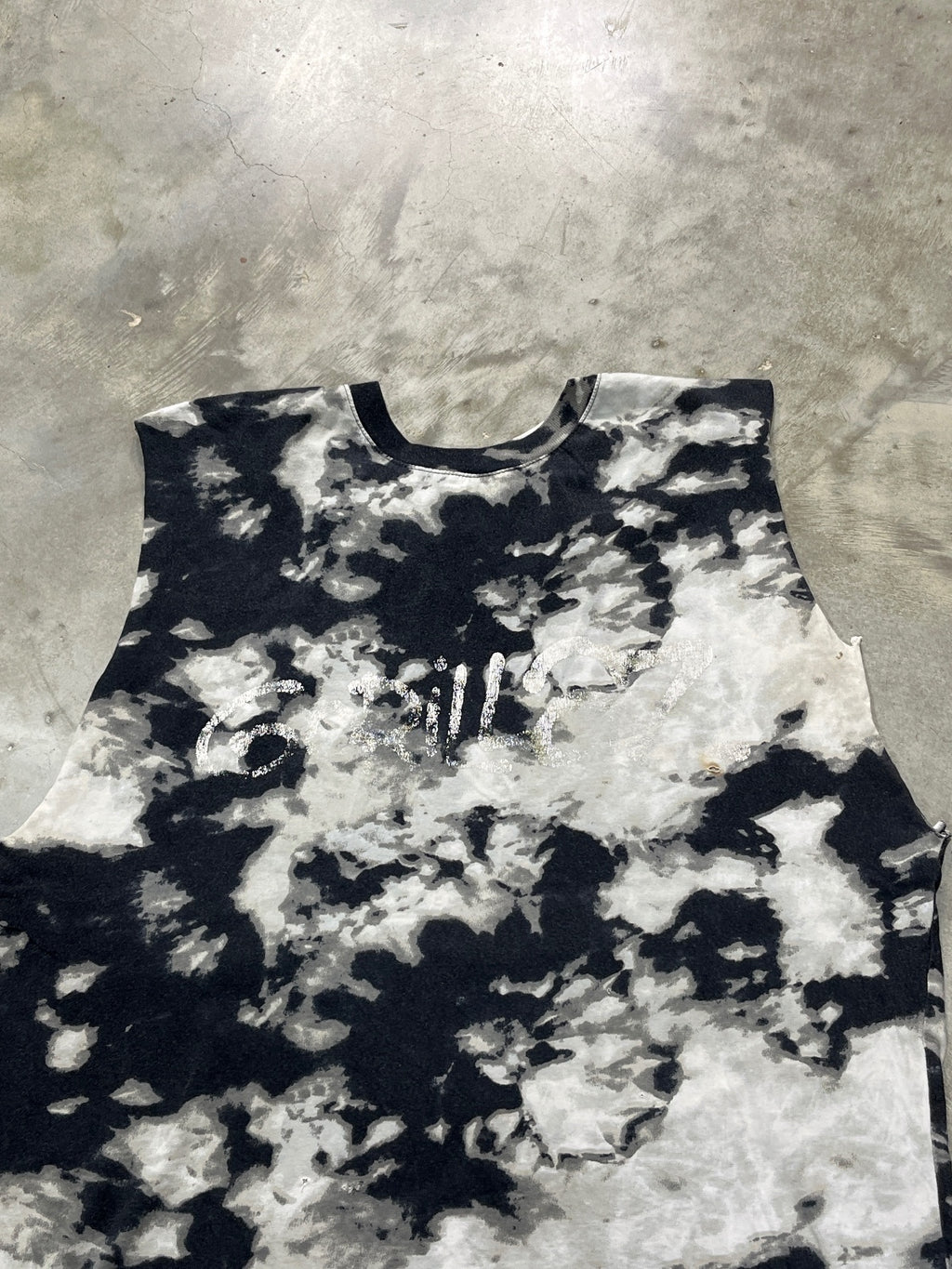 Gorillaz Preowned XL Tie Dye Cut Off Sleeve Tank Top T-shirt