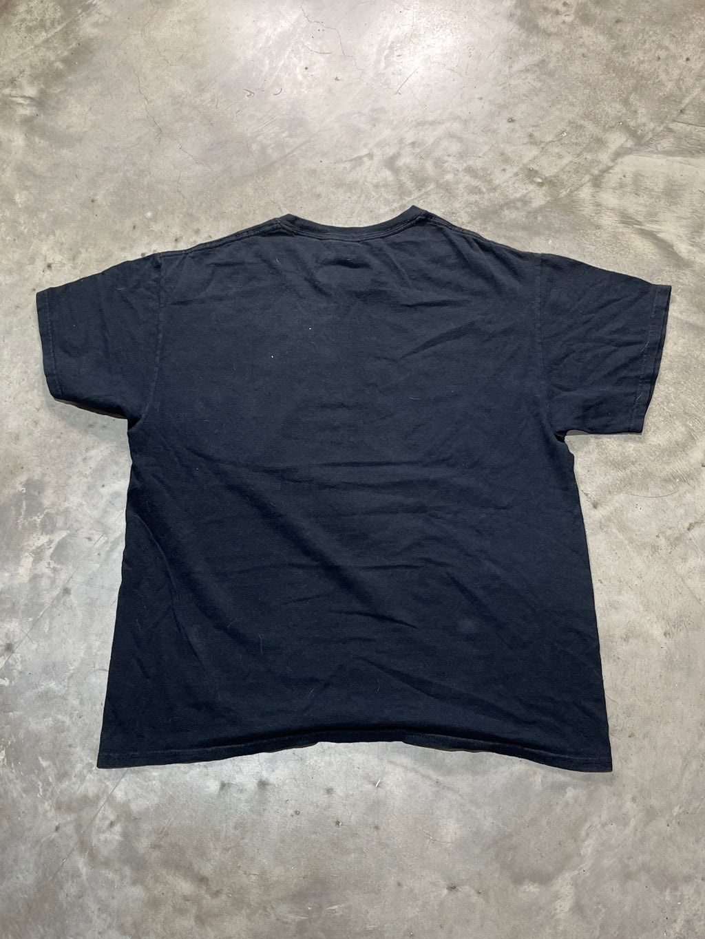 Queen Preowned Large T-shirt