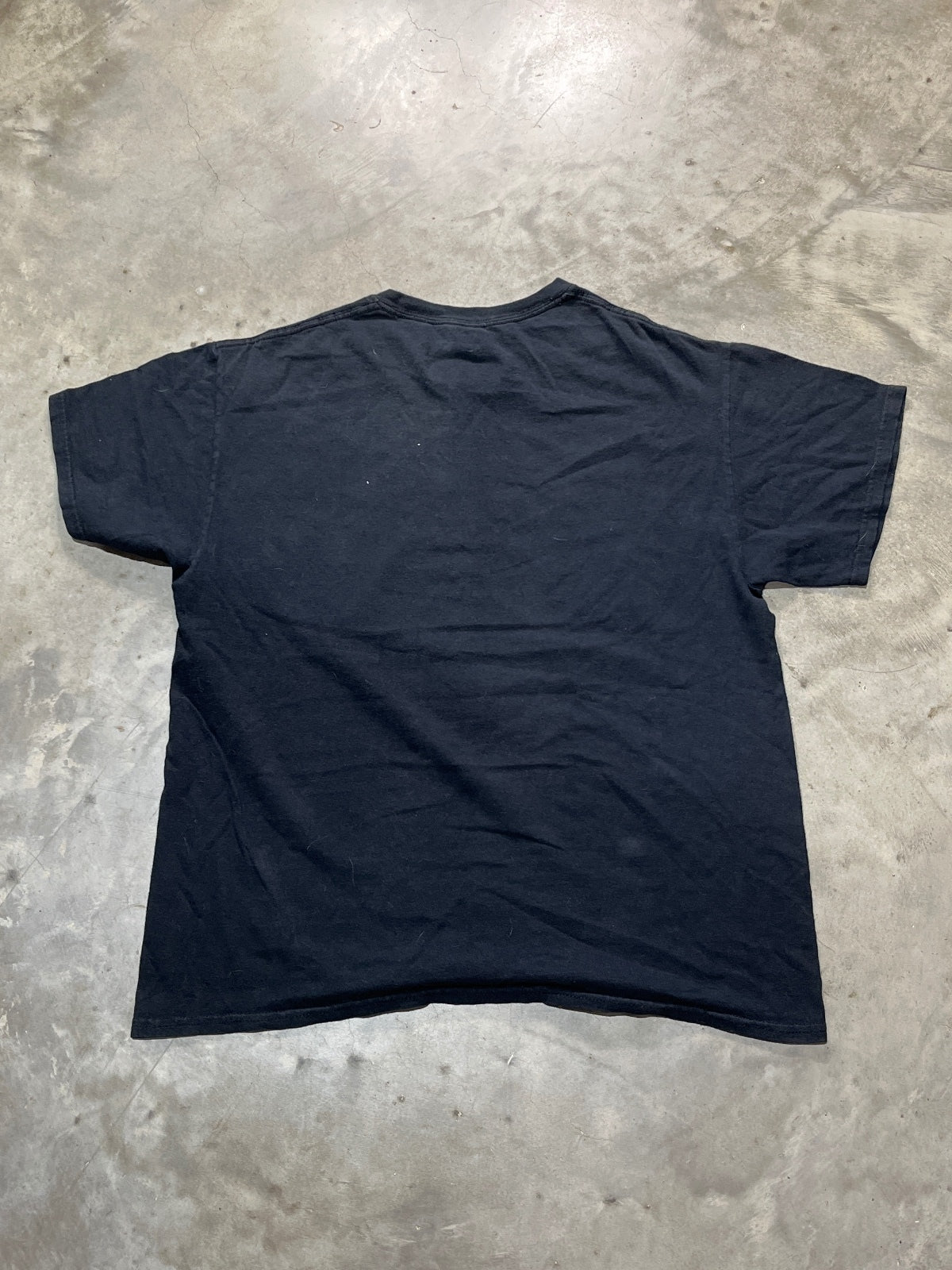 Queen Preowned Large T-shirt