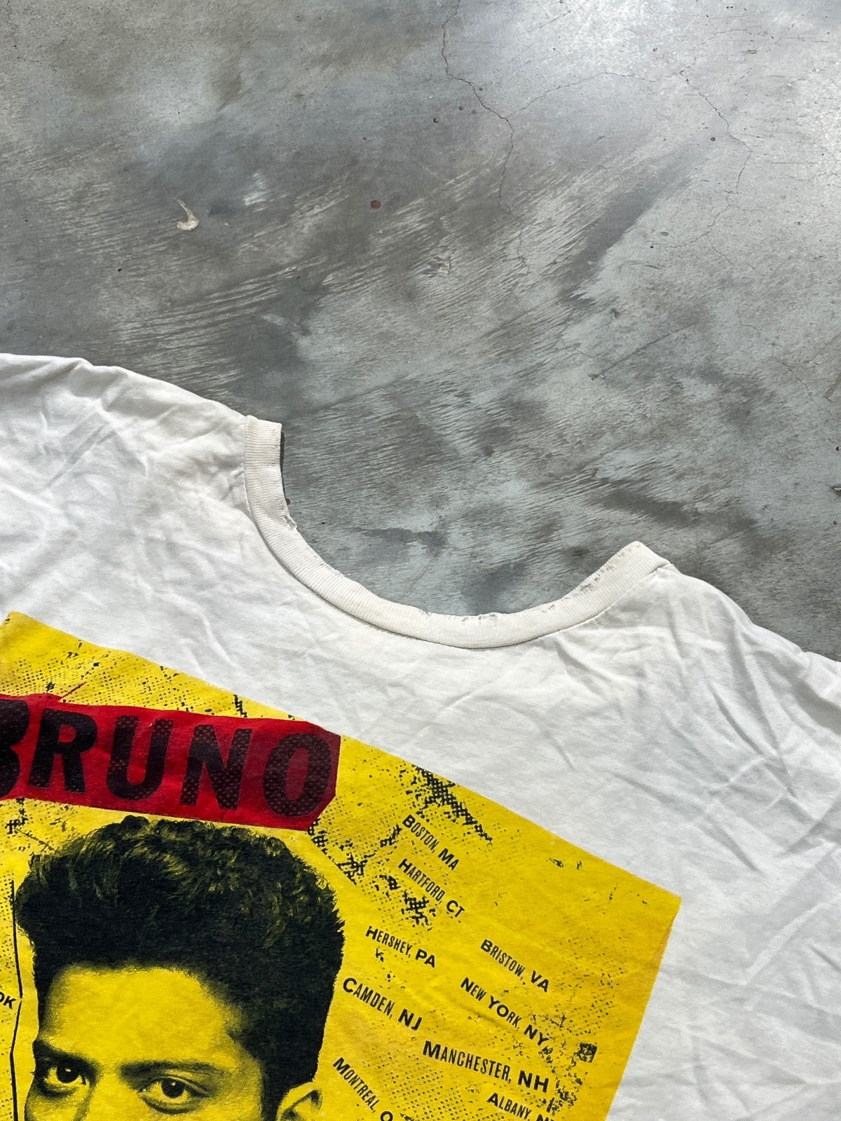 Bruno Mars Preowned 2XL T-shirt