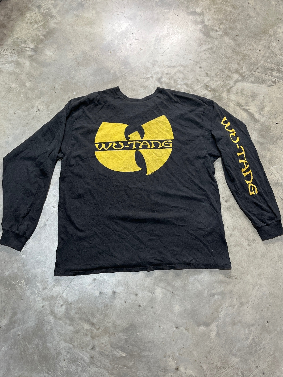 Wu-Tang Preowned XL Long Sleeve T-shirt