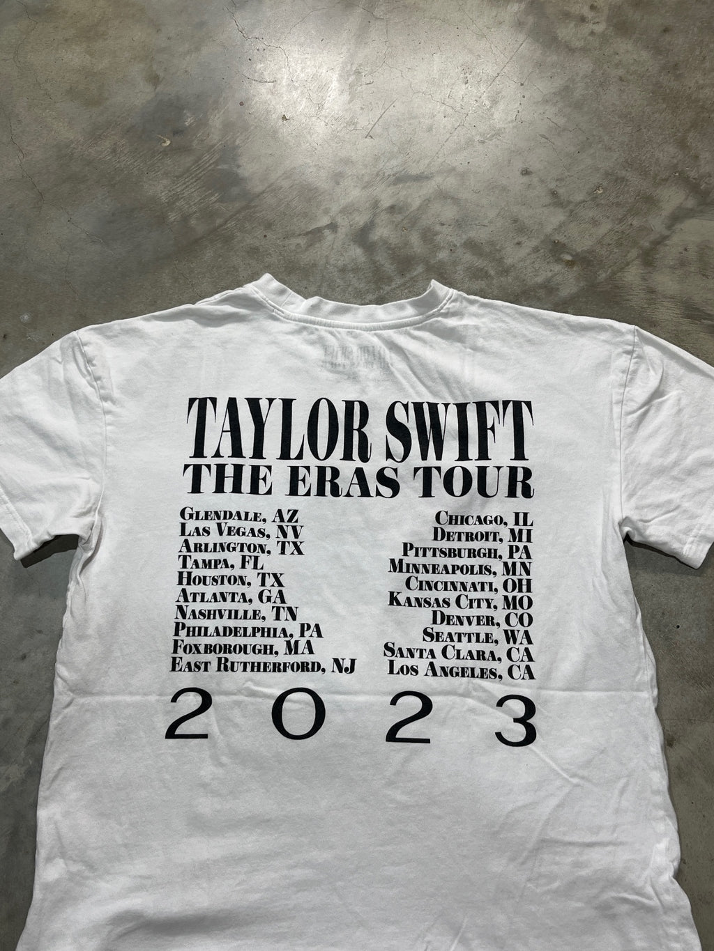 Taylor Swift Preowned Small T-shirt