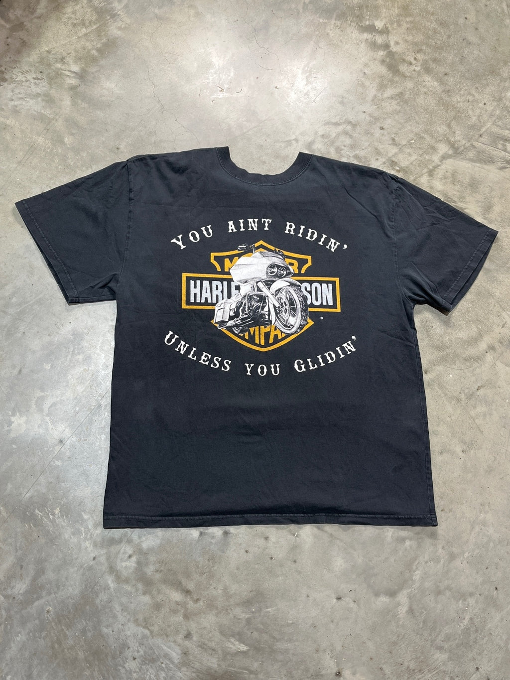 Harley Davidson Ridin’ & Glidin’ Preowned XL T-shirt