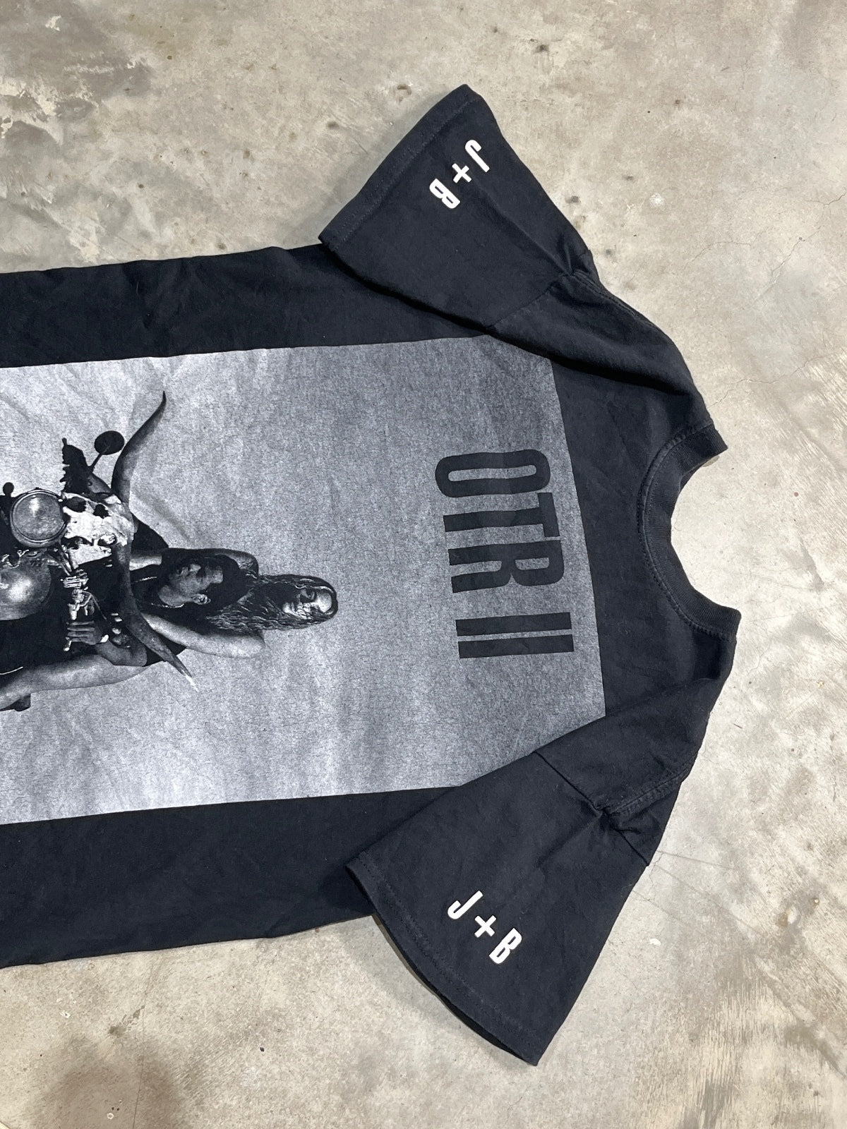 Jay Z & Beyoncé Preowned Medium T-shirt