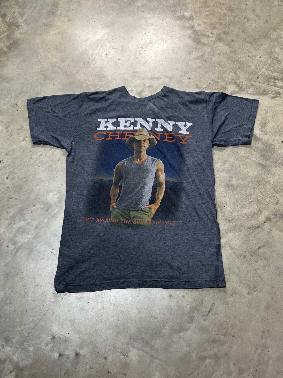 Kenny Chesney Preowned Medium T-shirt