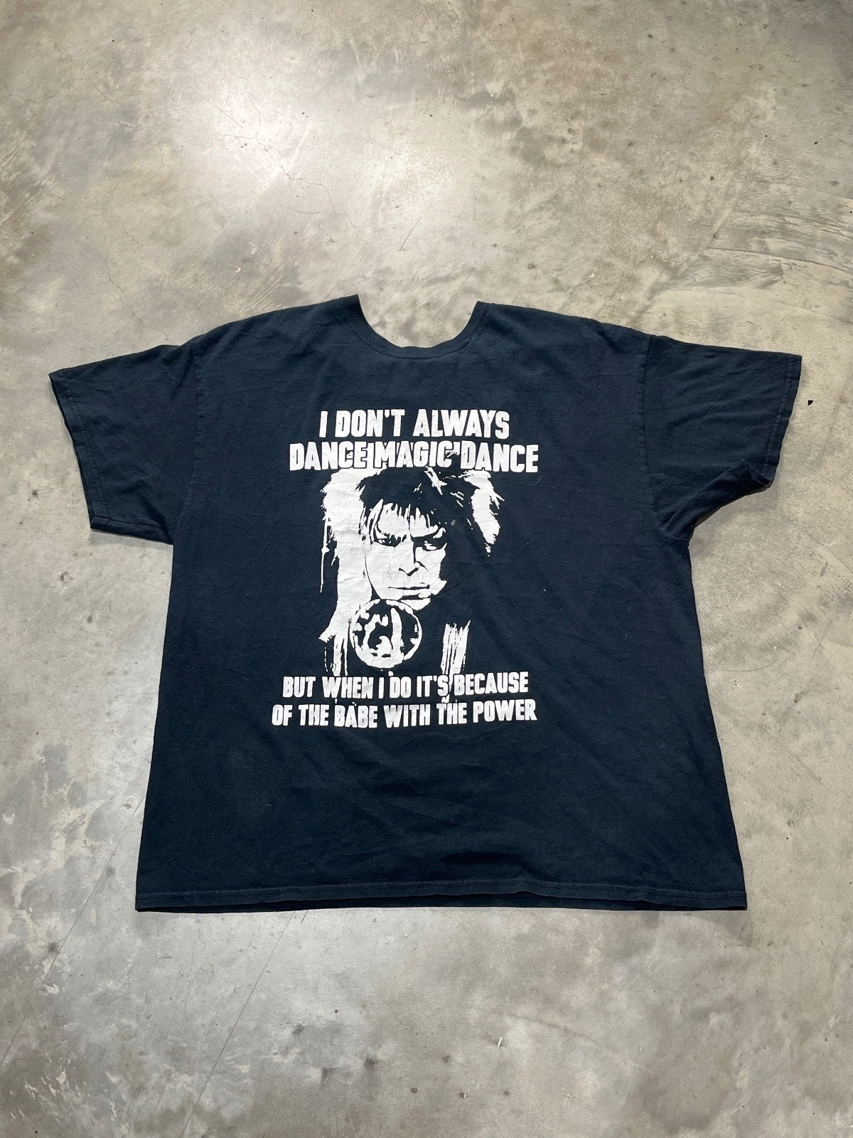 David Bowie Dance Magic Dance Preowned XL T-shirt