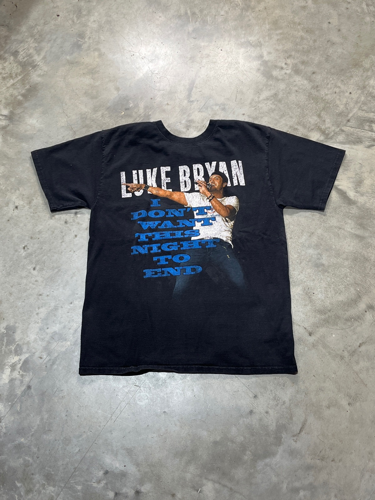 Luke Bryan Preowned Medium T-shirt