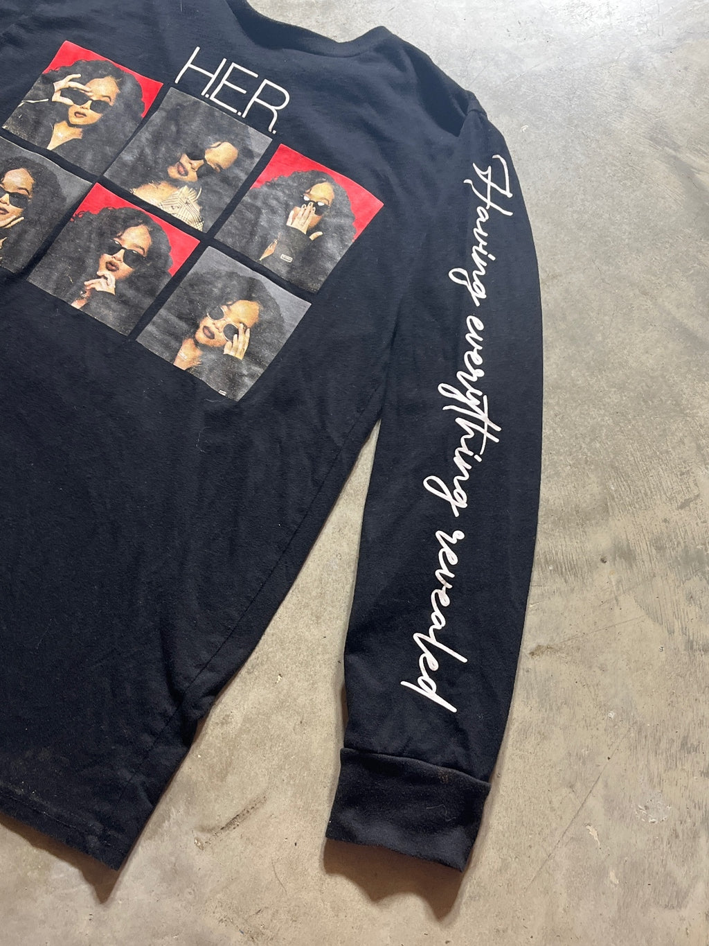 H.E.R. Preowned Small Long Sleeve T-shirt