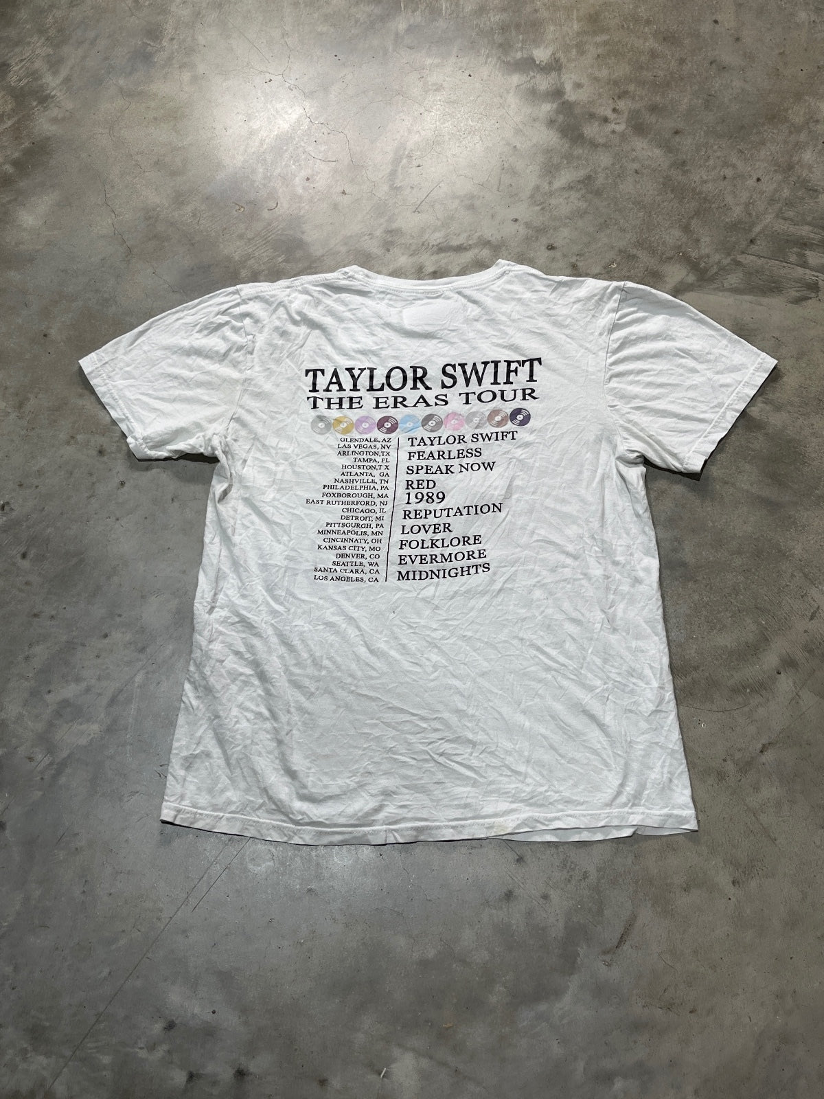 Taylor Swift Preowned Medium T-shirt