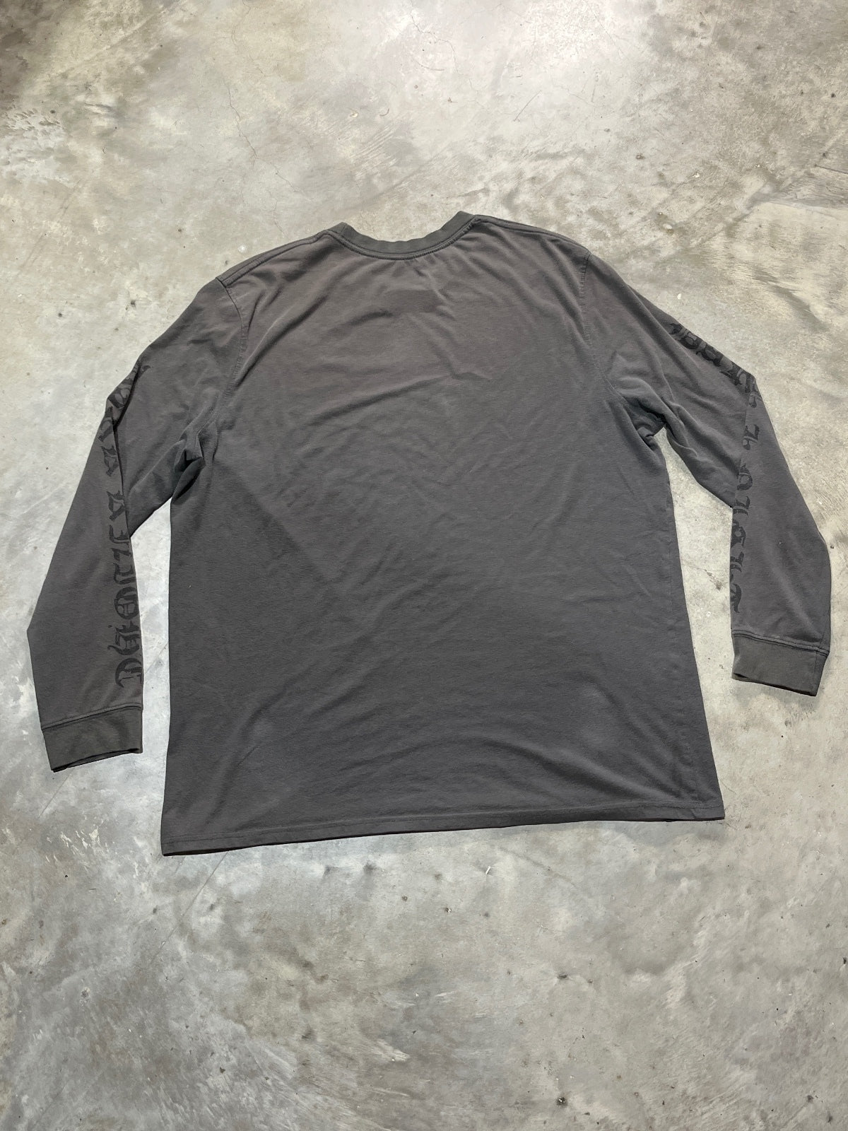 Batman 'Dark Knight' Preowned XL Long Sleeve T-shirt