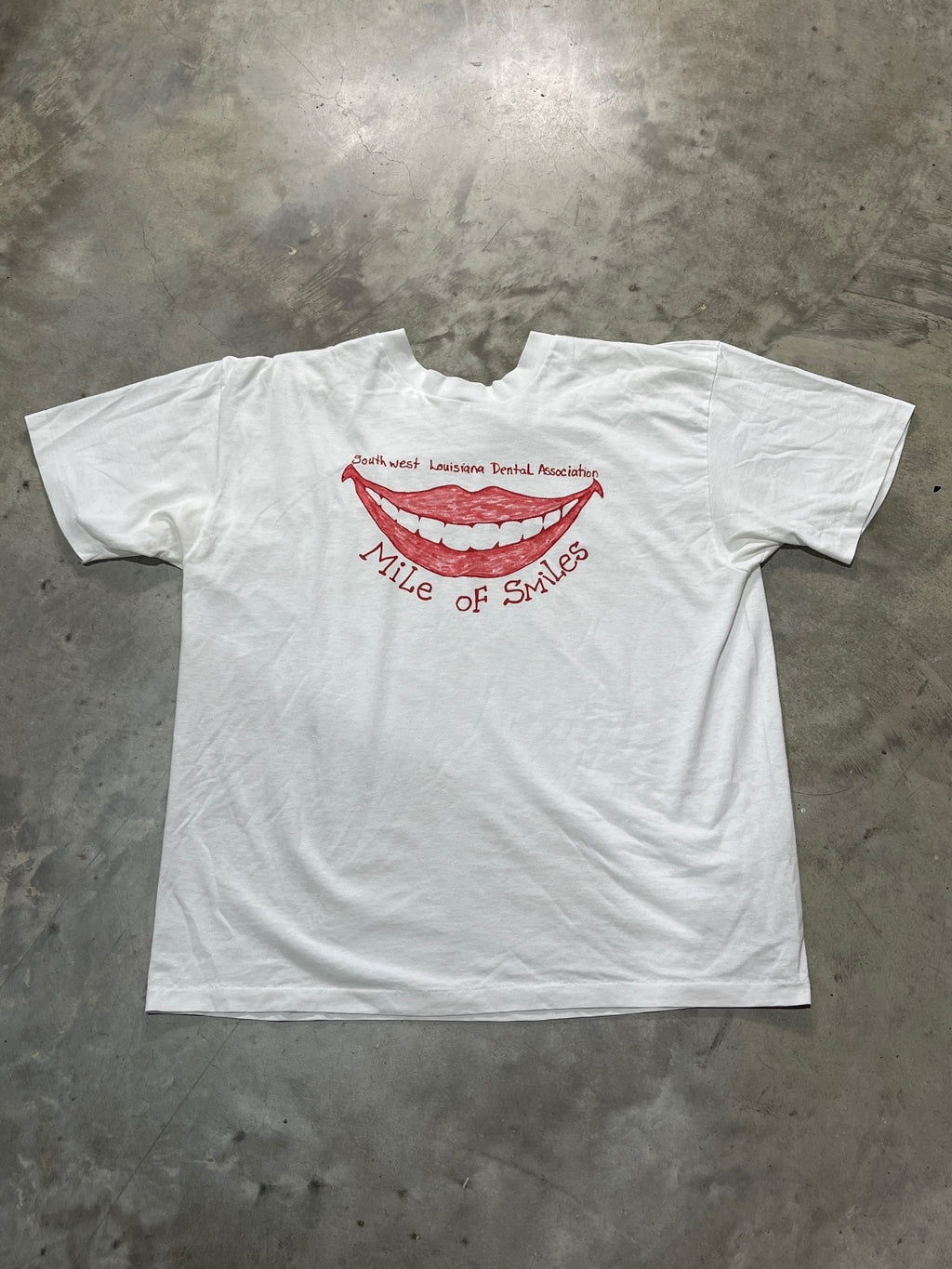 Vintage Mile Of Smiles SWLA Dental Association Preowned XL T-shirt