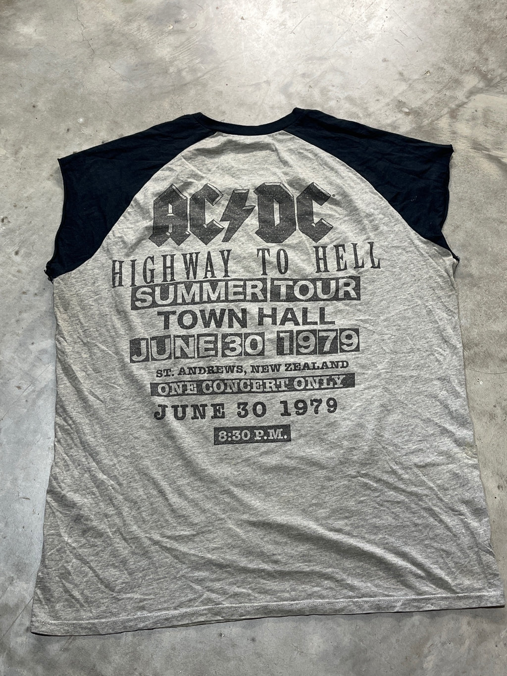 ACDC Preowned XL Tank Top T-shirt