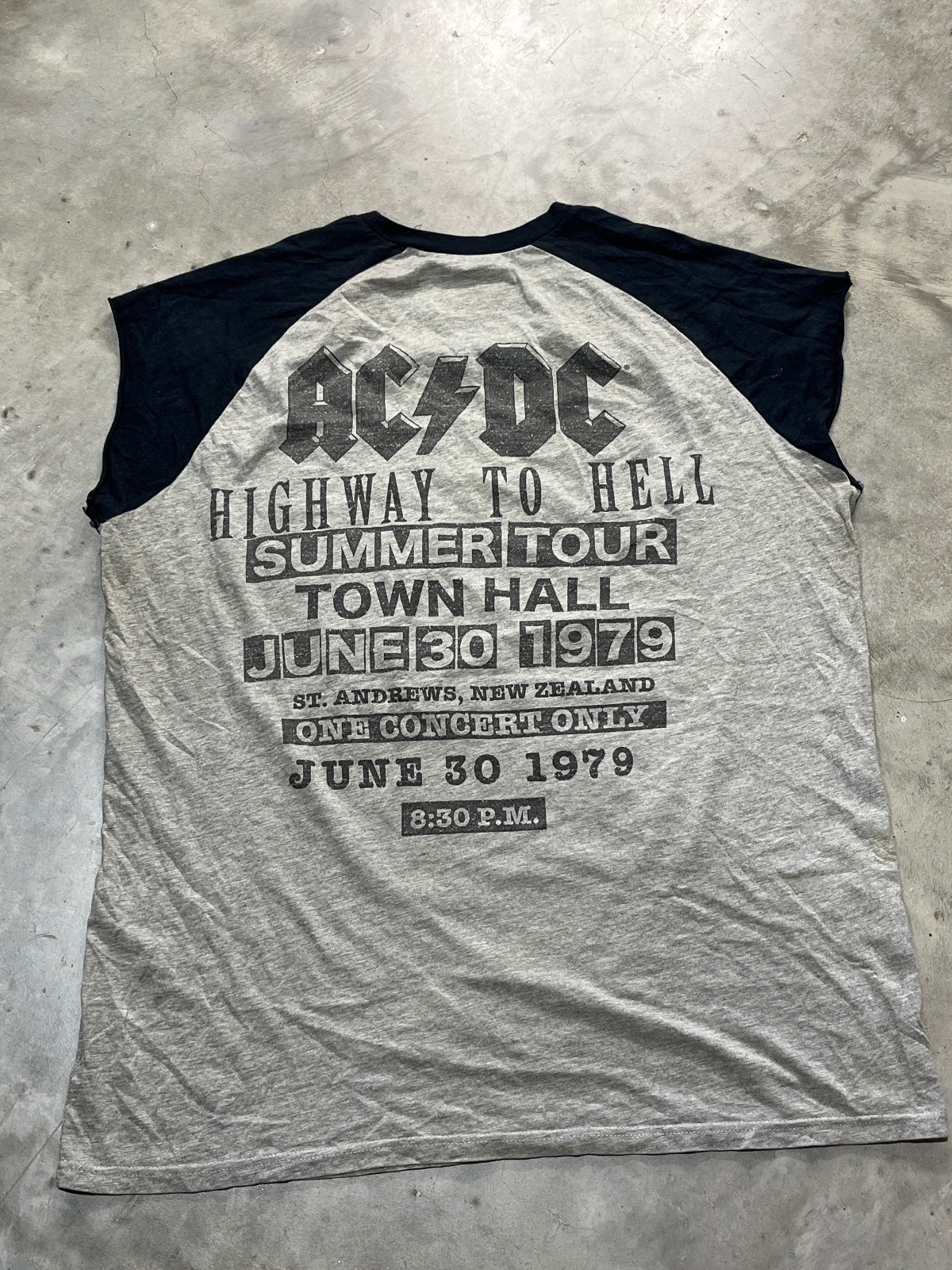 ACDC Preowned XL Tank Top T-shirt