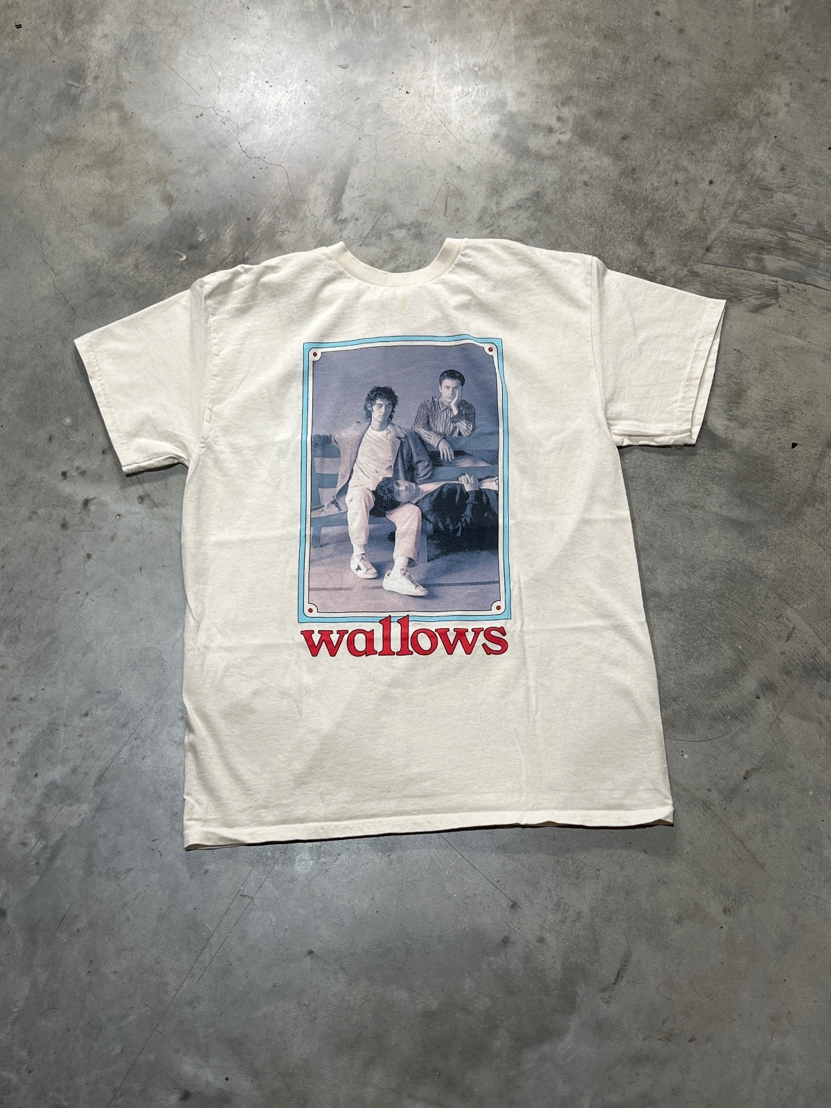 Wallows Preowned Medium T-shirt